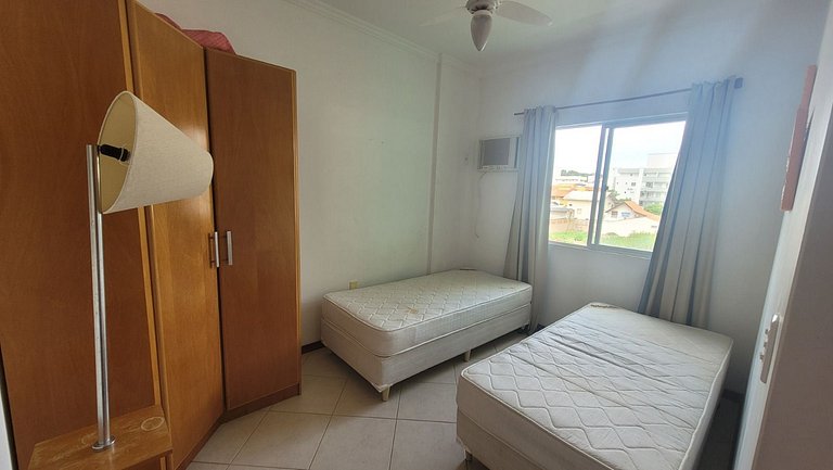 B915 - Apartamento 2 quartos em cond. com piscina