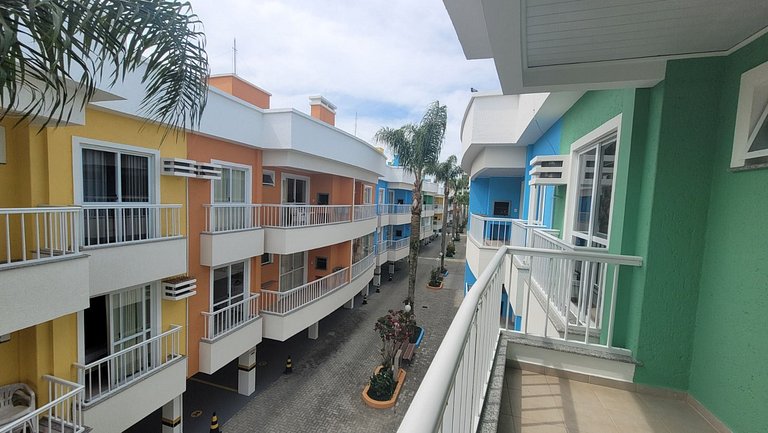 B915 - Apartamento 2 quartos em cond. com piscina