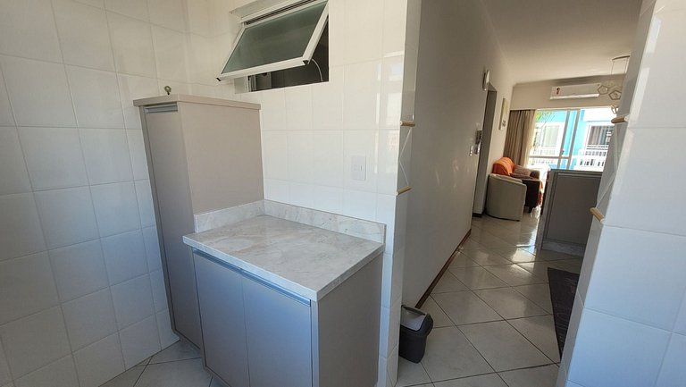 B913 - Apto para 06 pessoas em Bombinhas + piscina