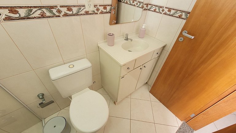 B103 - Apto para 05 pessoas em Bombinhas + piscina