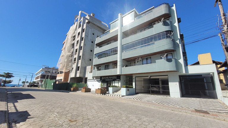 B070 - Apto 2 quartos para 7 pessoas em Bombinhas