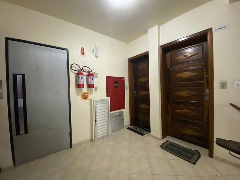 B916 - Apto 03 quartos para 7 pessoas perto do mar