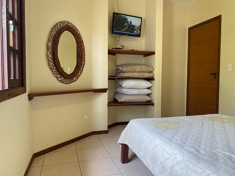 B958 - Casa de praia com 3 quartos em Bombinhas SC