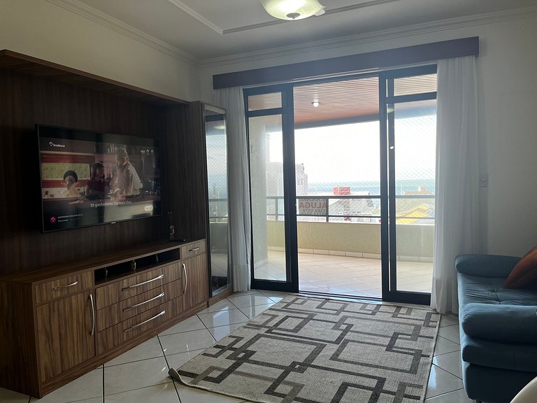 Amplo apto 3 quartos de frente para avenida com vista mar !!
