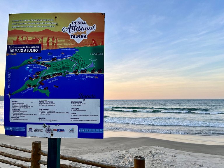 Grande cobertura sob a avenida com 5 quartos e vista do mar!
