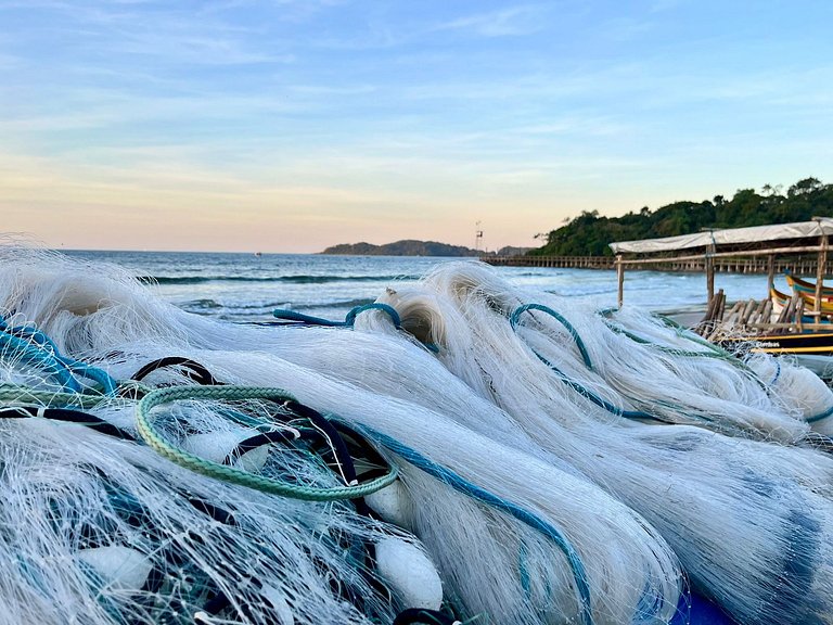 apto com mobília nova de 2 quartos perto do mar em Bombinhas