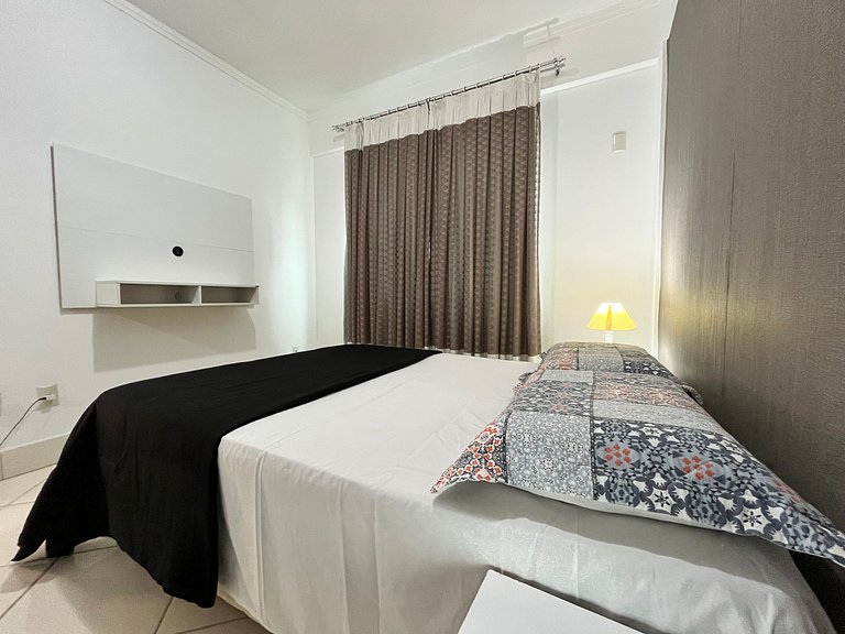 B163 - Apartamento em Bombas para 05 pessoas