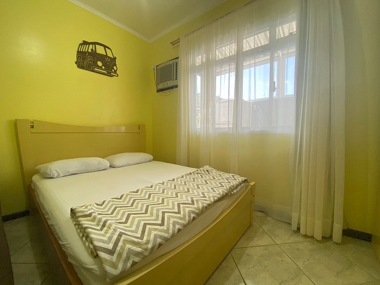 B149 - Ampla casa no centro de Bombinhas - SC