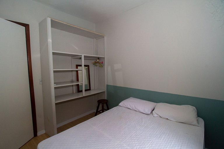 B236- Triplex em Bombas perto do Mar pra 8 pessoas