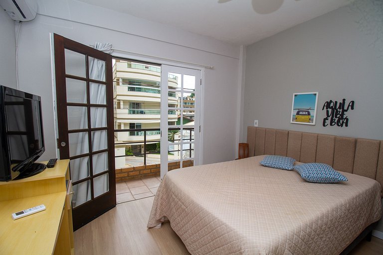 B236- Triplex em Bombas perto do Mar pra 8 pessoas