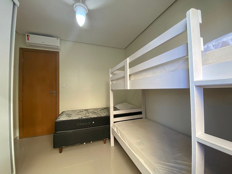B777 - Apartamento para 5 pessoas em Bombinhas SC